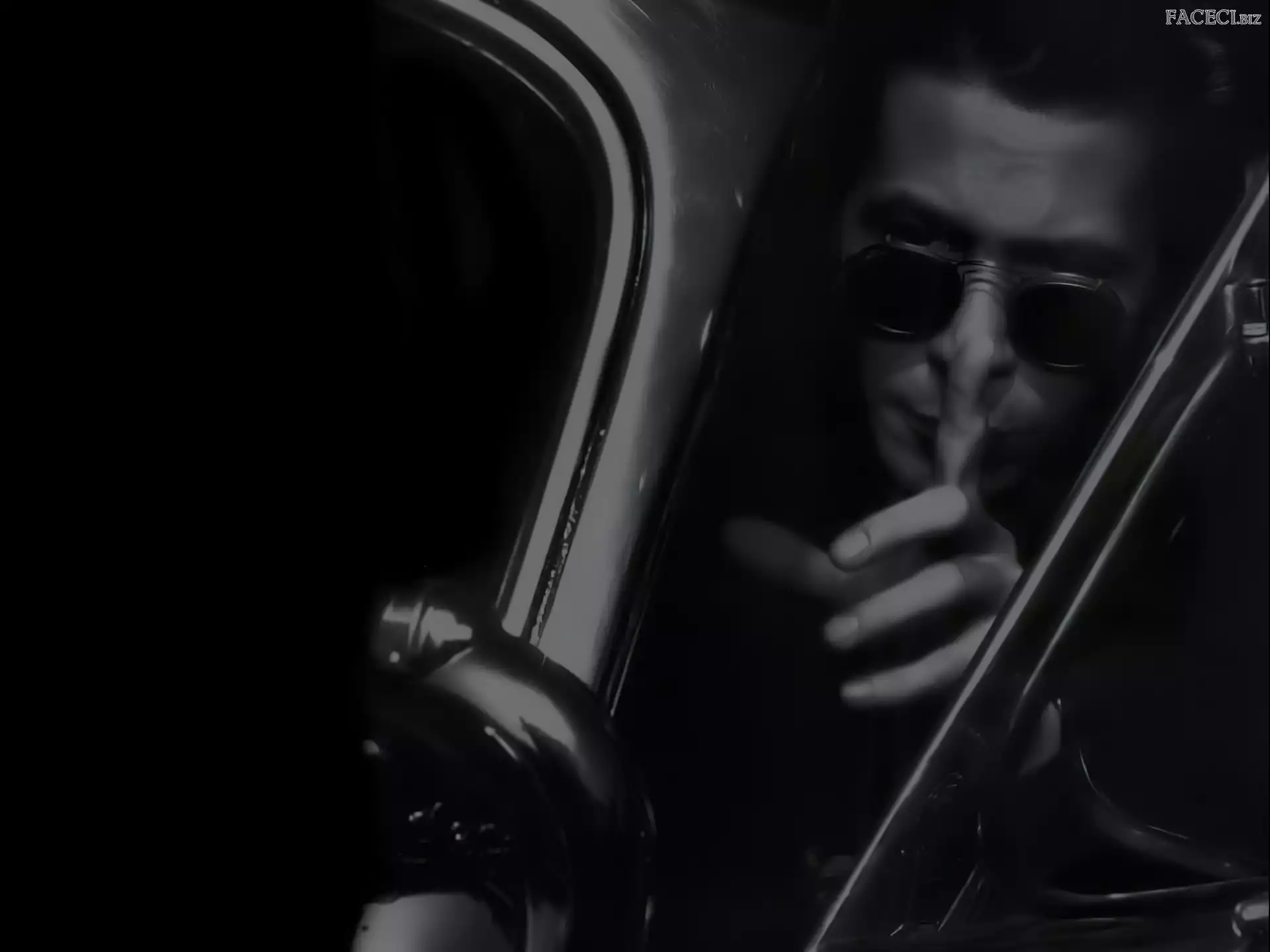 ręka, Gary Oldman, okulary